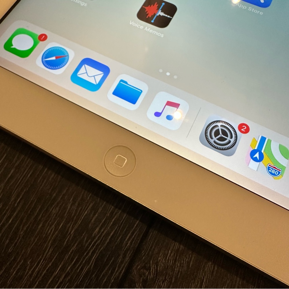 iPad Air 1st generation - Picture 8 of 16